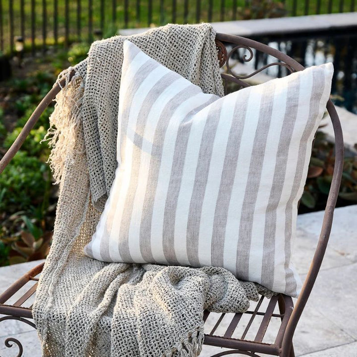 Santi Linen Outdoor Cushion 50x50cm - Natural/White