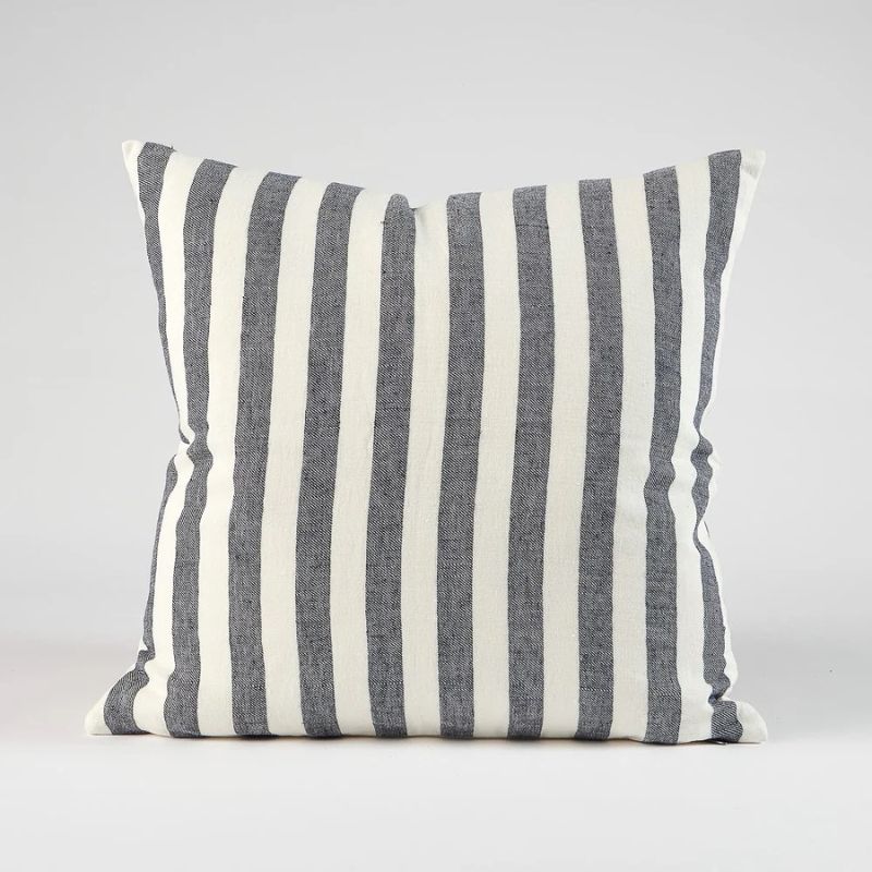 Santi Linen Outdoor Cushion 50x50cm - Navy/White